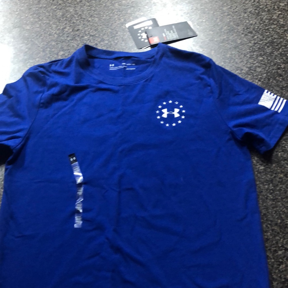 New Under Armour boys shirt